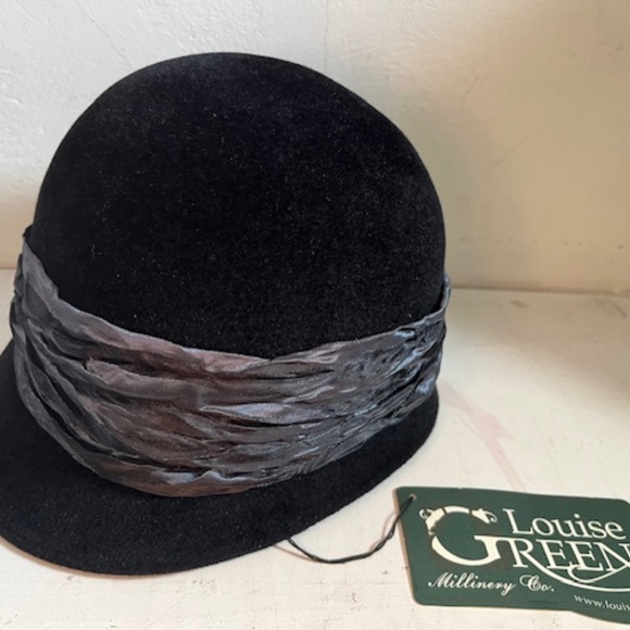 Louise Green Velvet Black with Teal Hat main image 4